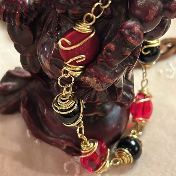 🖤Exquisite Black & Red bracelet - Picture 4 of 10